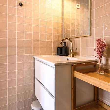 Charming And Bright Townhouse 3bdr By Lovelystay Lisboa