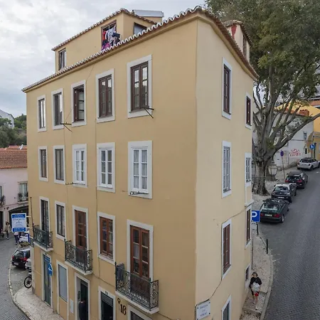 Charming And Bright Townhouse 3bdr By Lovelystay Lisboa