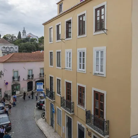 Apartamento Charming And Bright Townhouse 3bdr By Lovelystay Lisboa