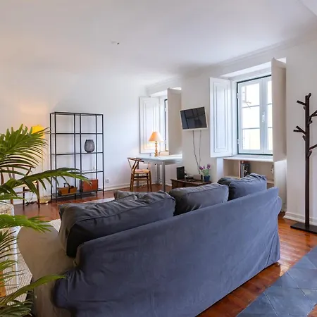 شقة Charming And Bright Townhouse 3bdr By Lovelystay Lisboa