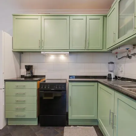 Charming And Bright Townhouse 3bdr By Lovelystay *