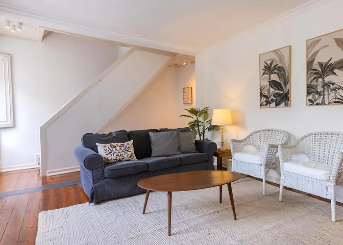 Charming And Bright Townhouse 3bdr By Lovelystay Lisboa