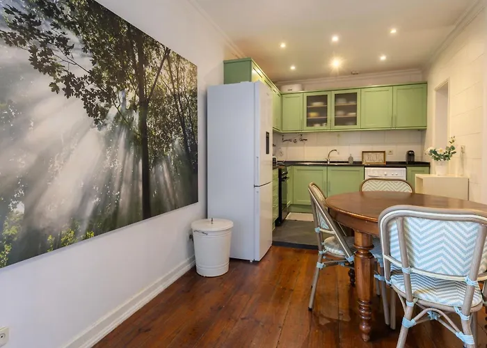 Διαμέρισμα Charming And Bright Townhouse 3bdr By Lovelystay *