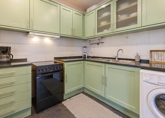 Charming And Bright Townhouse 3bdr By Lovelystay Lisboa