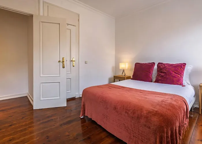 Charming And Bright Townhouse 3bdr By Lovelystay Lisboa