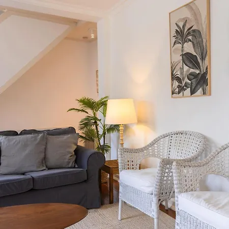 Charming And Bright Townhouse 3bdr By Lovelystay * ליסבון