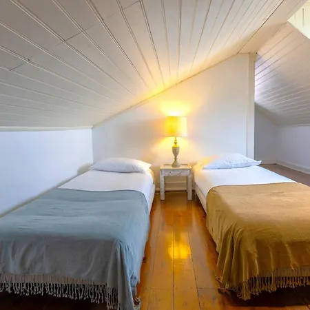 Charming And Bright Townhouse 3bdr By Lovelystay